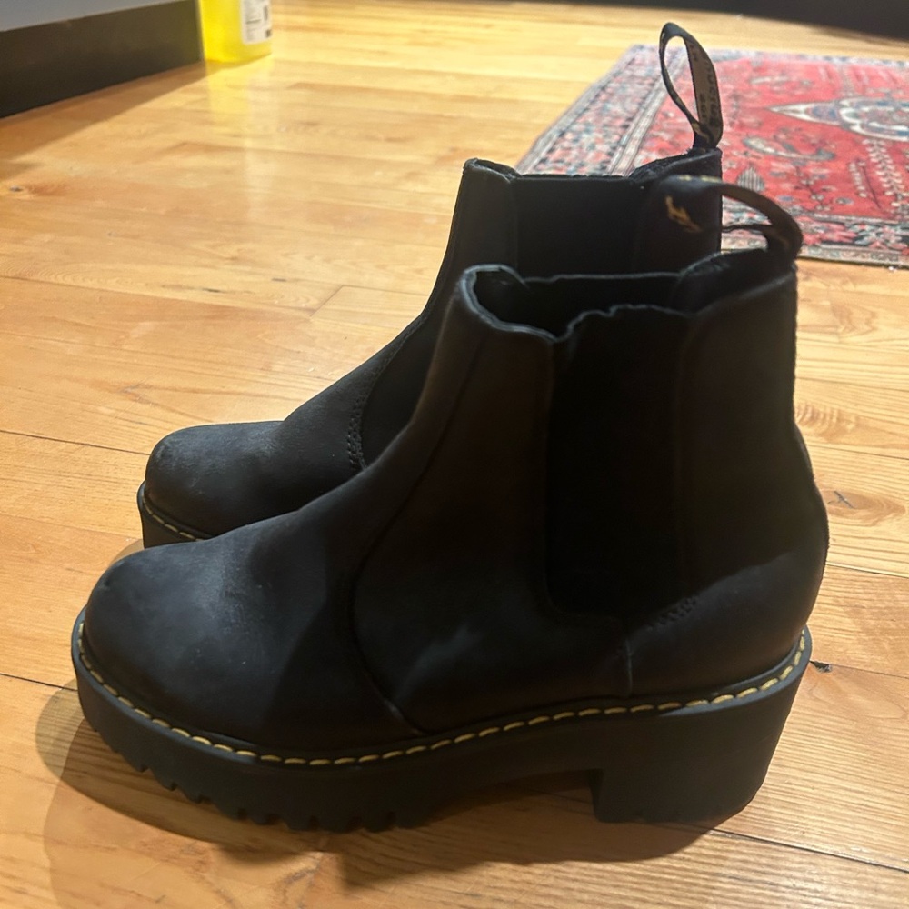 Doc Martens Rometty Wyoming leather platform Chelsea boot